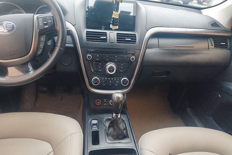 Used Bestune X80 2015 2.0L Manual Luxury Edition
