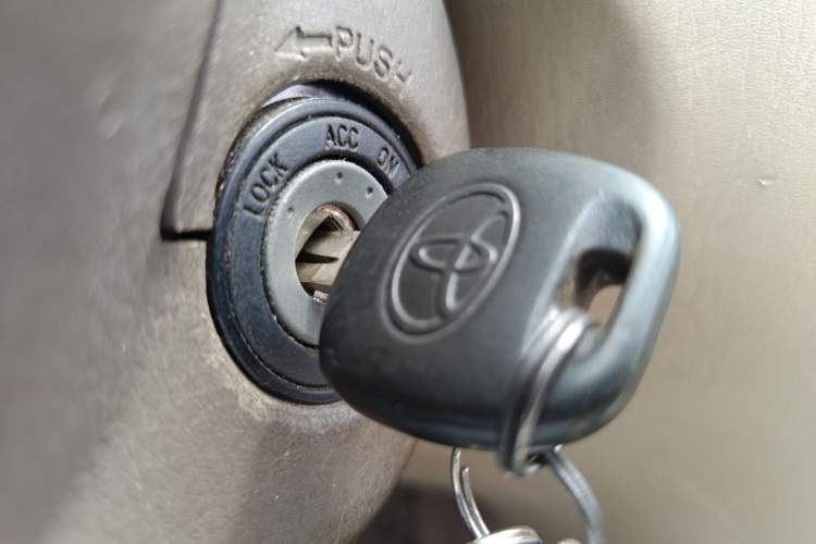 Used Toyota Corolla EX 2010 1.6L Manual Classic Edition Vehicle Key