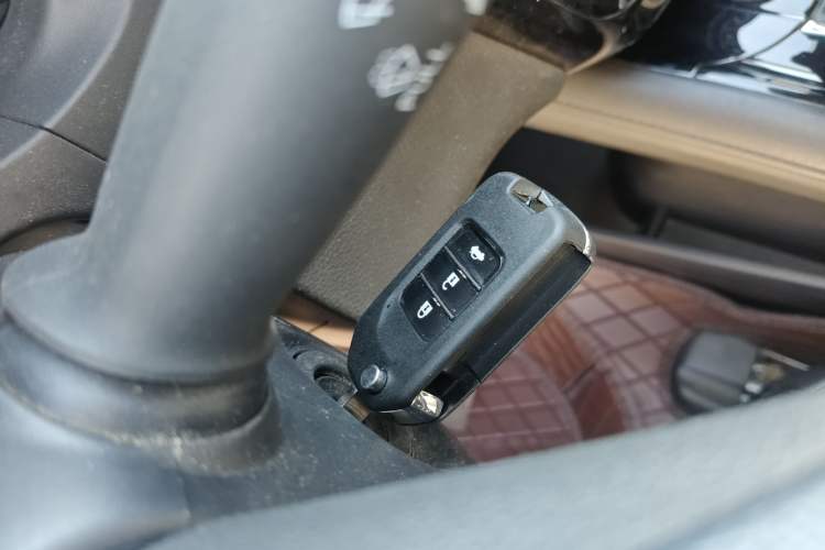 Used Honda Vezel 2020 1.5L CVT Pioneer Edition