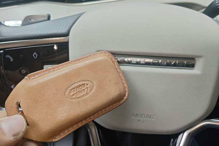 Used Land Rover Range Evoque 2021 Range Rover Velar L 249PS R-Dynamic First Edition
