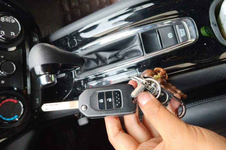 Used Honda Vezel 2020 1.5L CVT Pioneer Edition
