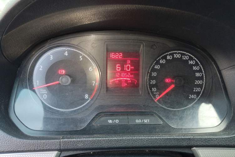 Used Volkswagen Jetta 2017 1.5L Manual Comfort Model Odometer Close Up