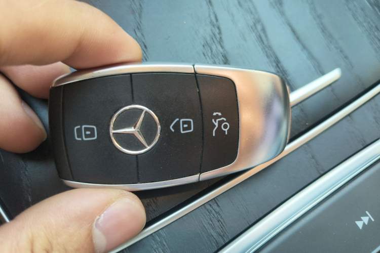 Used Mercedes-Benz C-Class 2020 C 200 L Fashion Edition Sport Version Vehicle Key