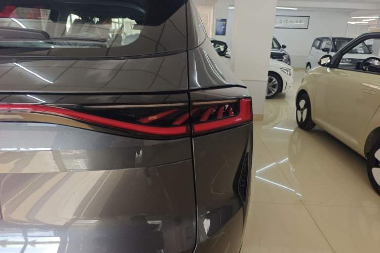 Used Changan UNI-Z New Energy 2025 Model, Smart New Blue Whale 125km Battleship+ Version
