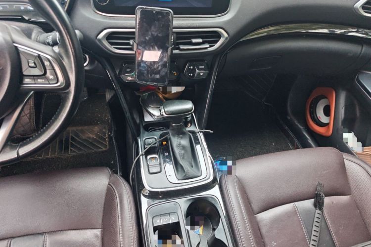 Used GAC Trumpchi GS4 2018 235T Automatic Two-Wheel Drive Luxury Smart Connectivity Version Gear Lever