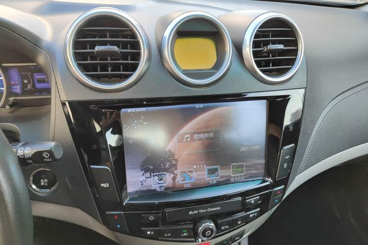 Used BYD S7 2015 2.0T Automatic Prestige Model