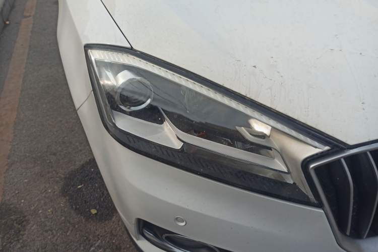 Used BORGWARD BX7 2018 28T Front-Wheel Drive Quality Enjoyment Version 5 Seats China VI Emission Standard
