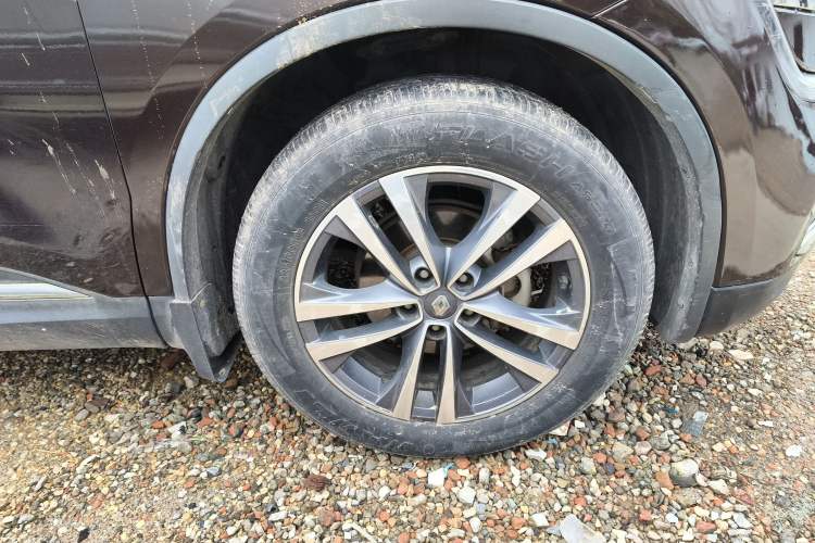 Used Renault Koleos 2018 2.0L Two-Wheel Drive 120th Anniversary Limited Edition Right Front Wheel Hub