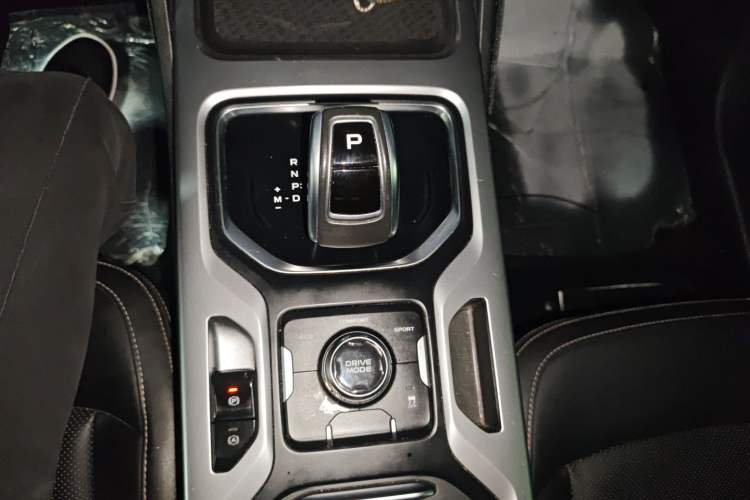 Used Geely Auto Haoyue 2020 1.8TD DCT Luxury Model 5 Seats Gear Lever