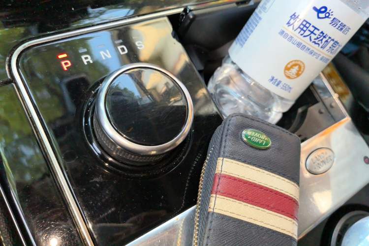 Used Land Rover Range Velar 2018 P250 S Gear Lever