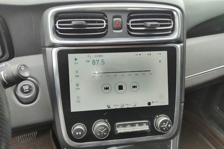 Used Lynk & Co 01 2017 2.0T Four-Wheel Drive Pro Edition Audio And AC Panel