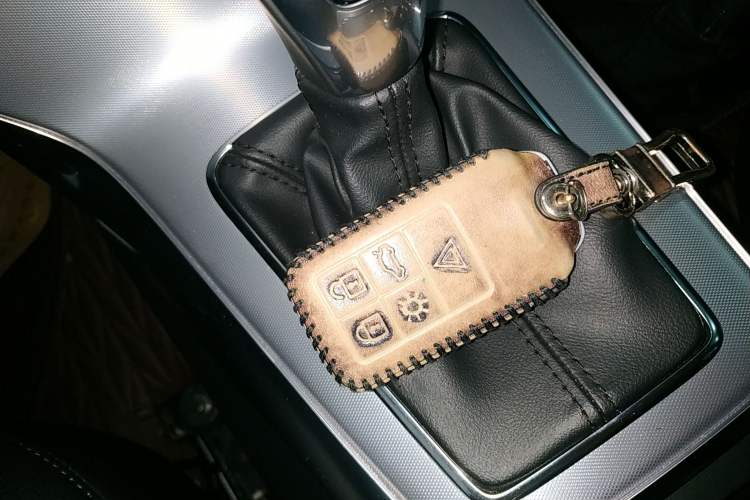 Used Volvo V40 2019 T3 Smart Luxury Edition Vehicle Key