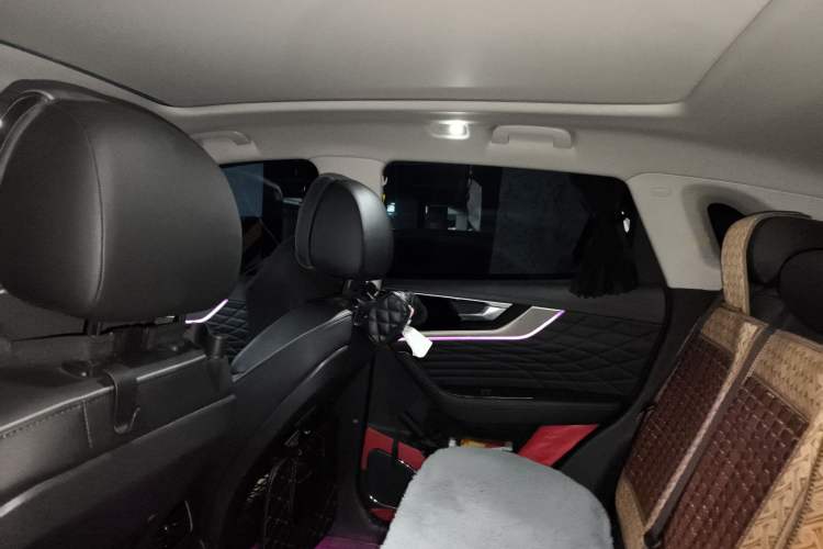 Used Hongqi HS5 2022 Revised Version 2.0T Smart Connect Flagship Edition
