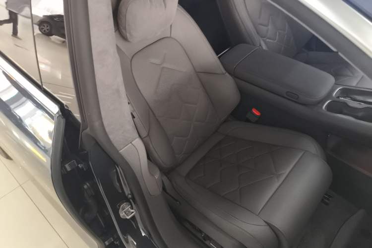 Used Nio ET7 2024 75 kWh Executive Edition
