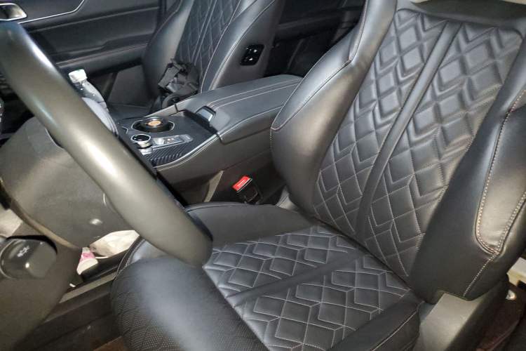 Used Changan UNI-K iDD 2022 Blue Whale iDD 130km 1.5T Prestige Model
