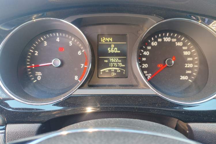 Used Volkswagen Sagitar 2018 1.6L Manual Comfort Model Odometer Close Up