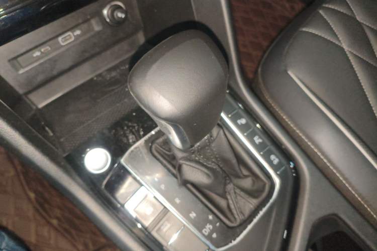 Used Volkswagen Tiguan L 2023 Restyled 330TSI Automatic Two-Wheel Drive R-Line Enhanced Comfort Version