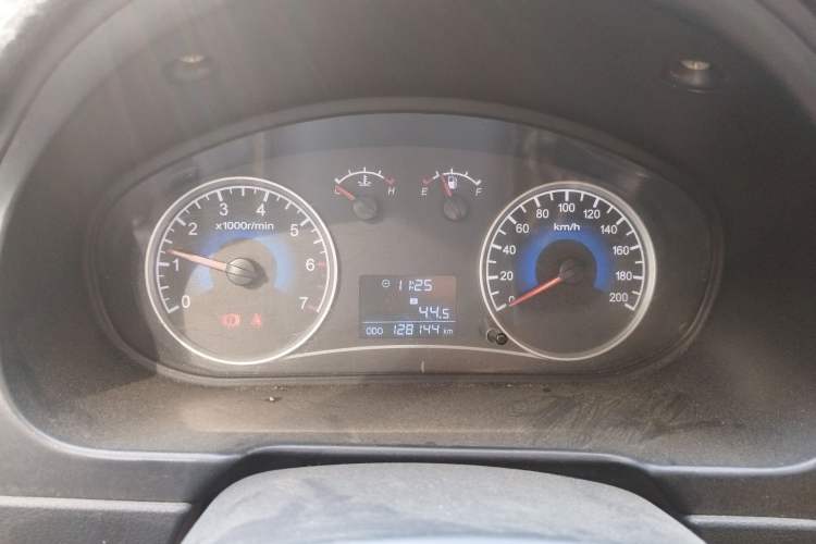 Used Dongfeng Fengon 330 2014 1.5L Manual Utility Version DK15 Instrument Cluster