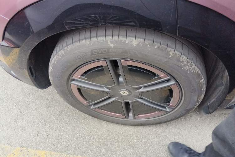 Used Xiaomi Auto YU7 2025 Ultra-Long Range High-Performance All-Wheel-Drive Max Edition