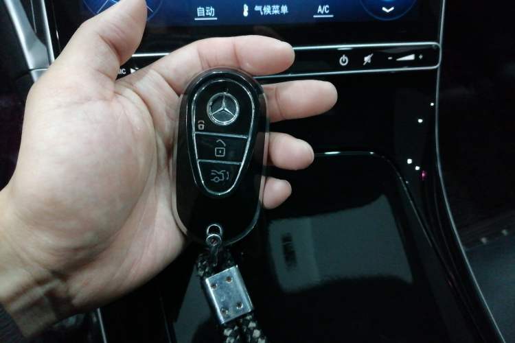 Used Mercedes-Benz C-Class 2023 C 200 L Sport Edition Vehicle Key