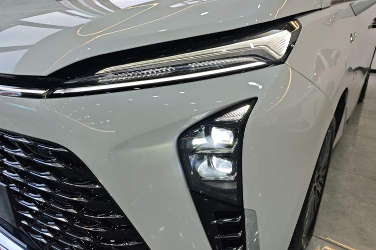 Used Buick GL8 New Energy 2024 Lu Zun Smart Edition 7-Seater
