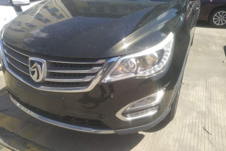 Used Baojun 560 2015 1.8L manual luxury version