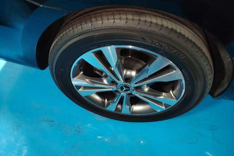 Used Mercedes-Benz V-Class 2018 V 260 Avantgarde Edition China VI
