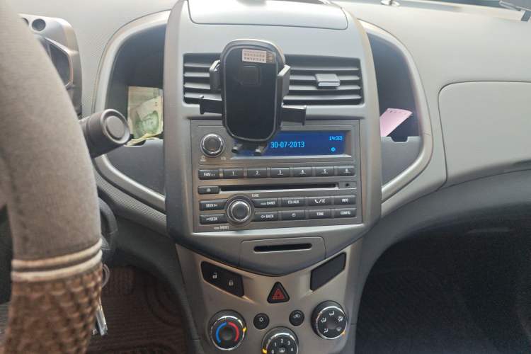 Used Chevrolet Aveo Sonic 2011 Sedan 1.4L Automatic SL
