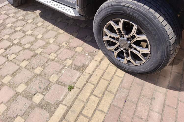 Used BAIC Off-Road BJ40 2020 2.0T Automatic Four-Wheel Drive Urban Hunter Edition Chivalrous Type Right Front Wheel Hub