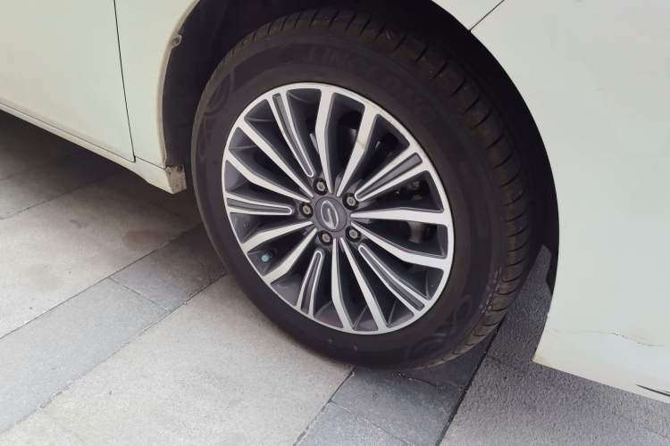 Used GAC Trumpchi M6 2021 270T DCT Luxury Edition (7-seater) Right Front Wheel Hub