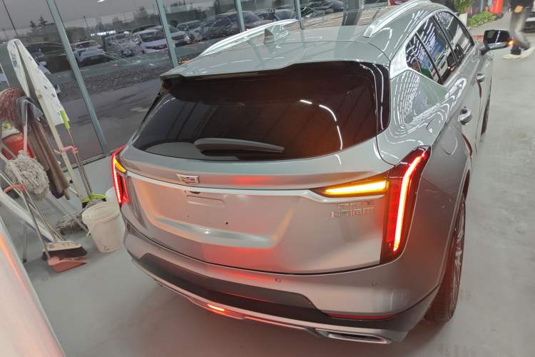 Used Cadillac GT4 2023 25T Luxury Model