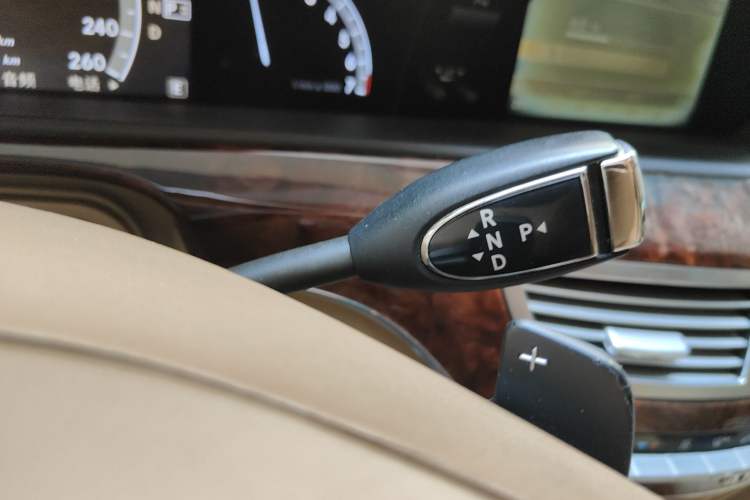 Used Mercedes-Benz S-Class 2011 S 500 L CGI 4MATIC