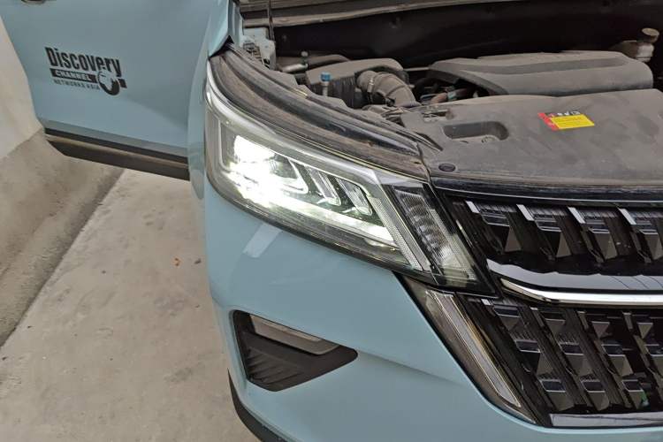 Used Wuling Asta 2021 1.5T CVT Star曜 Edition Right Front Headlight