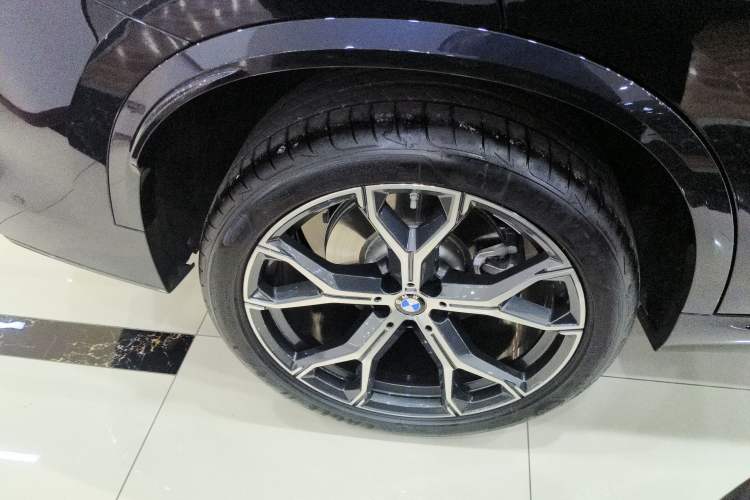 Used BMW X5 2023 xDrive 30Li Luxury M Sport Night Edition Package