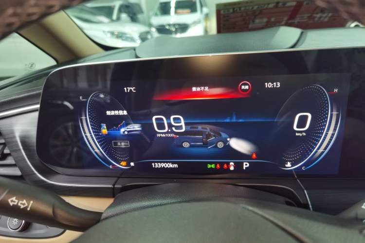 Used Buick GL8 2021 ES Landtrek 653T Luxury Model
