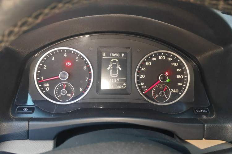Used Volkswagen Tiguan 2012 1.8TSI Automatic All-Wheel Drive Elite Edition Instrument Cluster