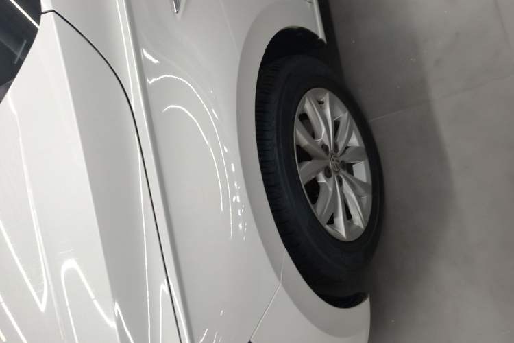 Used Volkswagen Polo 2019 Plus 1.5L Automatic Colorful Technology Edition Left Front Wheel Hub