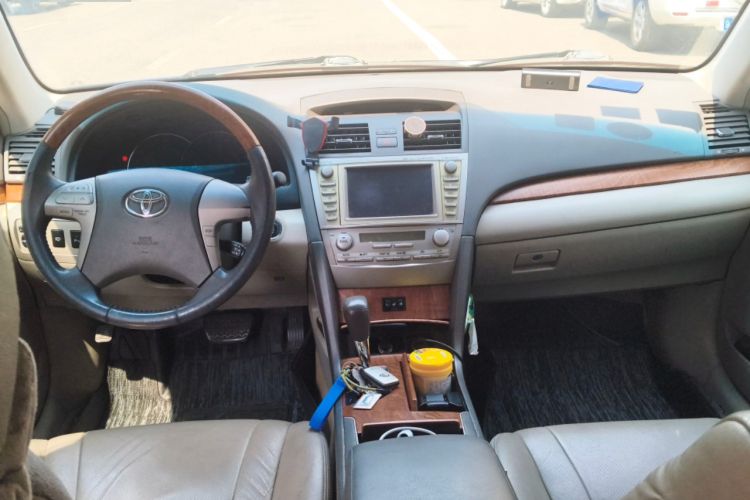 Used Toyota Camry 2010 240G Luxury Edition Center Console