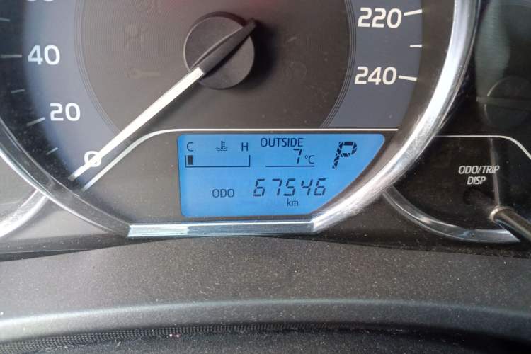 Used Toyota Corolla 2018 1.2T S-CVT GL Smart Enjoyment Version Odometer Close Up