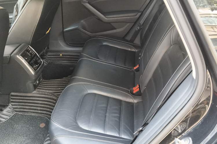 Used Volkswagen Passat 2017 330TSI DSG Luxury Edition
