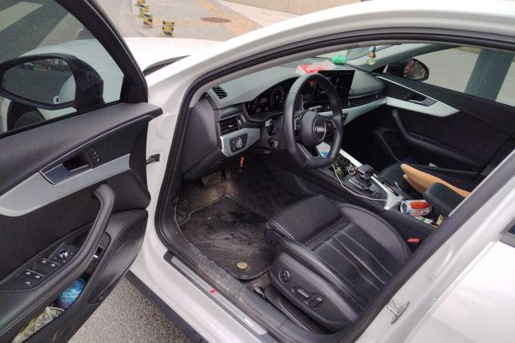 Used Audi A4L 2022 40 TFSI Luxury Dynamic Model