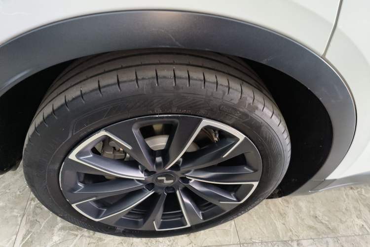 Used ONVO L60 2024 60 kWh Rear-Drive Version Right Rear Wheel Hub