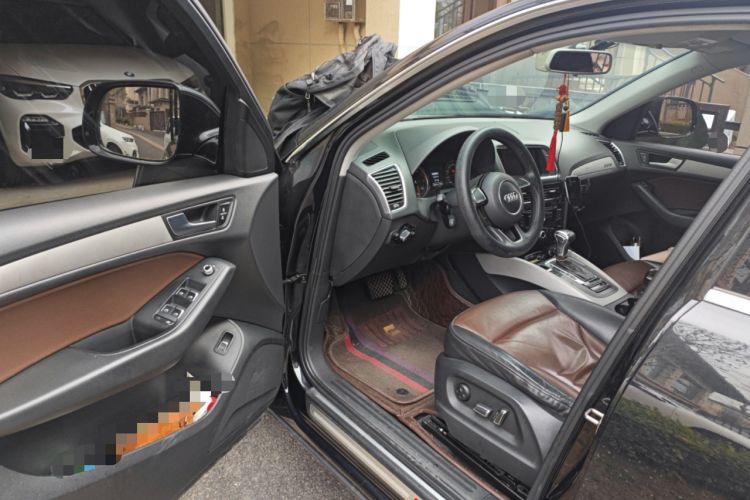 Used Audi Q5 2017 Plus 40 TFSI Ambition Model