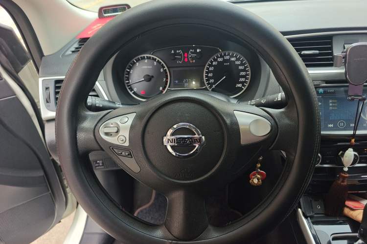 Used Nissan Sylphy 2016 1.6 XL CVT Luxury Edition Steering Wheel