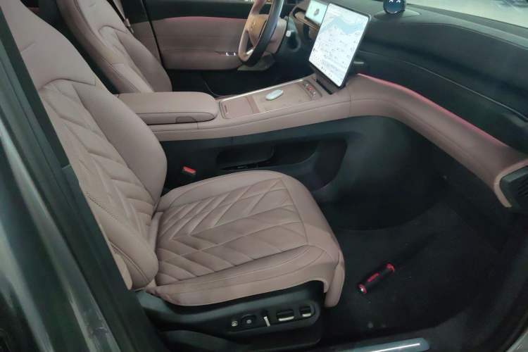 Used Nio EC6 2025 75 kWh Right Front Seat