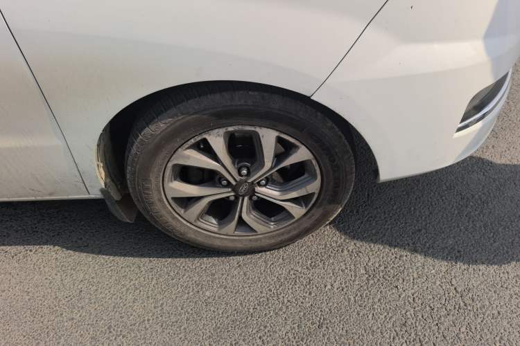 Used JAC Group Refine M5 2019 1.9T Diesel Manual Business Edition