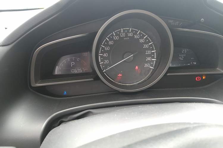 Used Mazda 3 Axela 2017 Sedan 1.5L Automatic Comfort Model China VI Standard Odometer Close Up