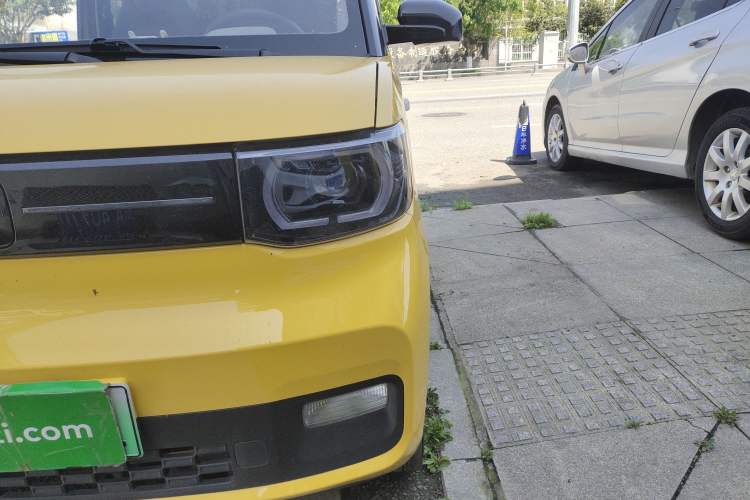 Used Wuling Hongguang MINIEV 2022 Macaron Premium Model – Lithium Iron Phosphate Left Front Headlight