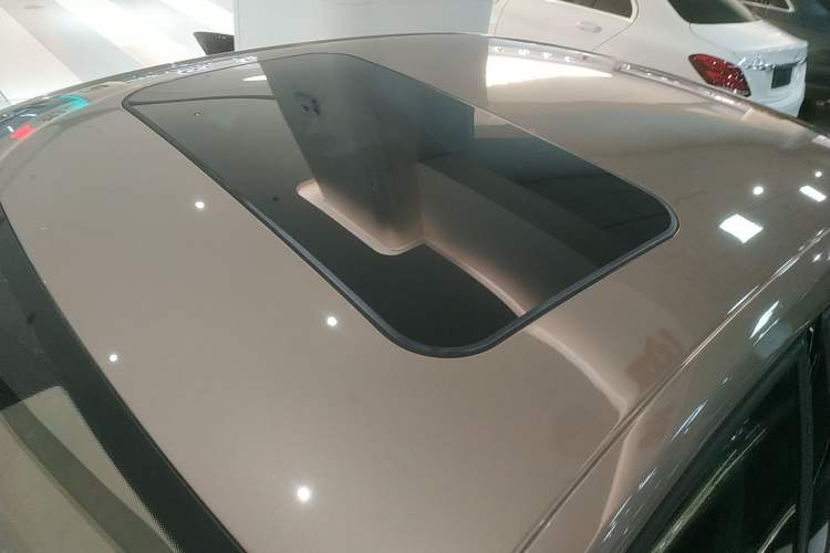 Used Volkswagen Sagitar 2015 230TSI Automatic Luxury Model