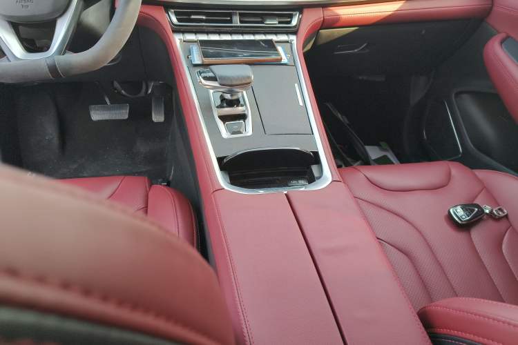 Used Changan CS85 COUPE 2023 1.5T DCT Luxury Version
